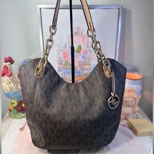 Michael Kors Lilly Large Tote Shoulder Bag